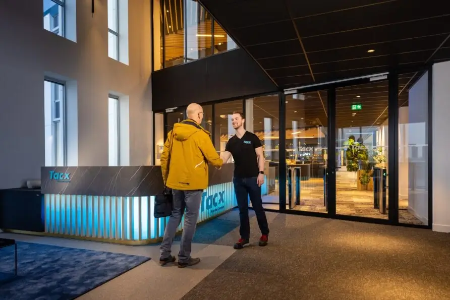 de-monchy-international-case